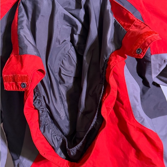 The North Face Red and Black Outdoor Jacket - Picture 7 of 8